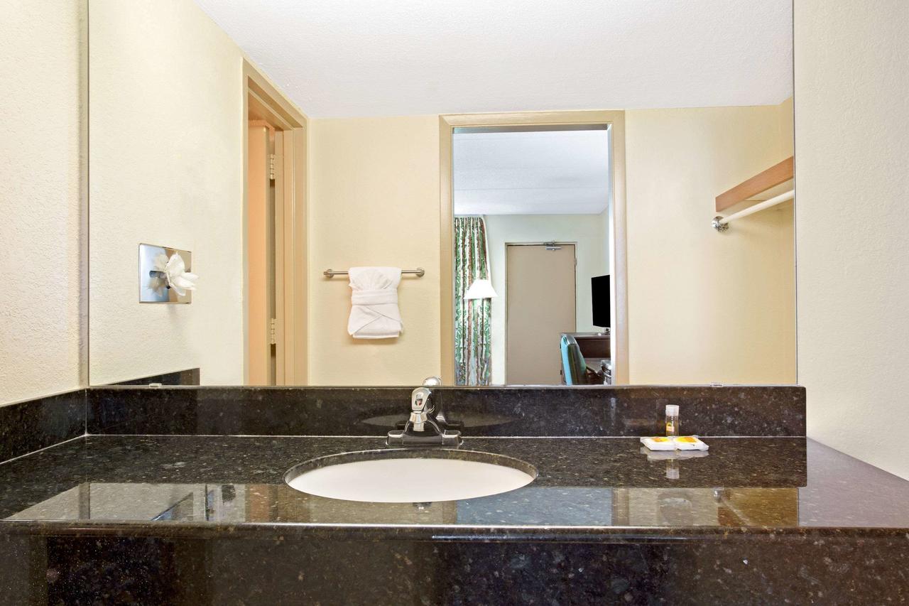 Days Inn By Wyndham Orlando Airport Florida Mall - thumb 28