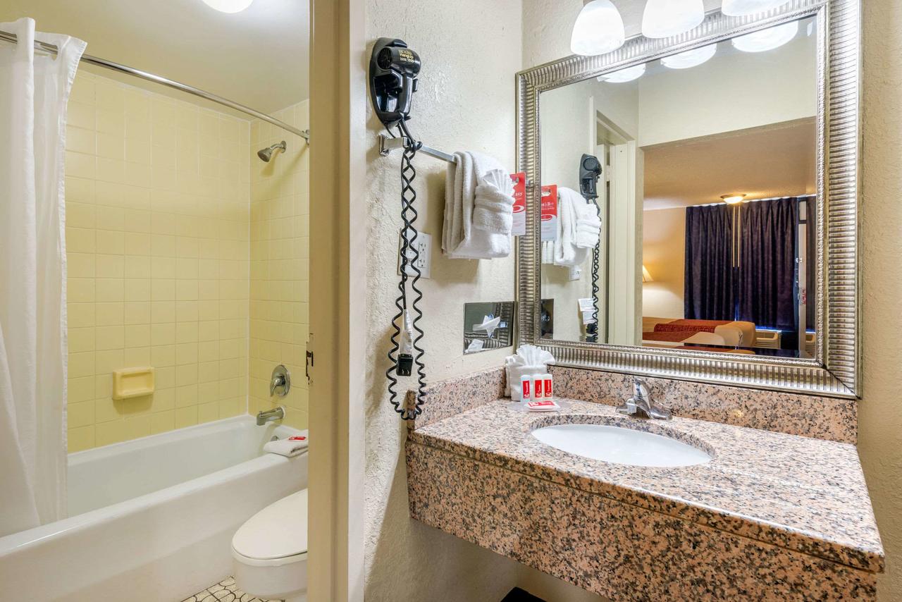 Econo Lodge International Drive - thumb 17