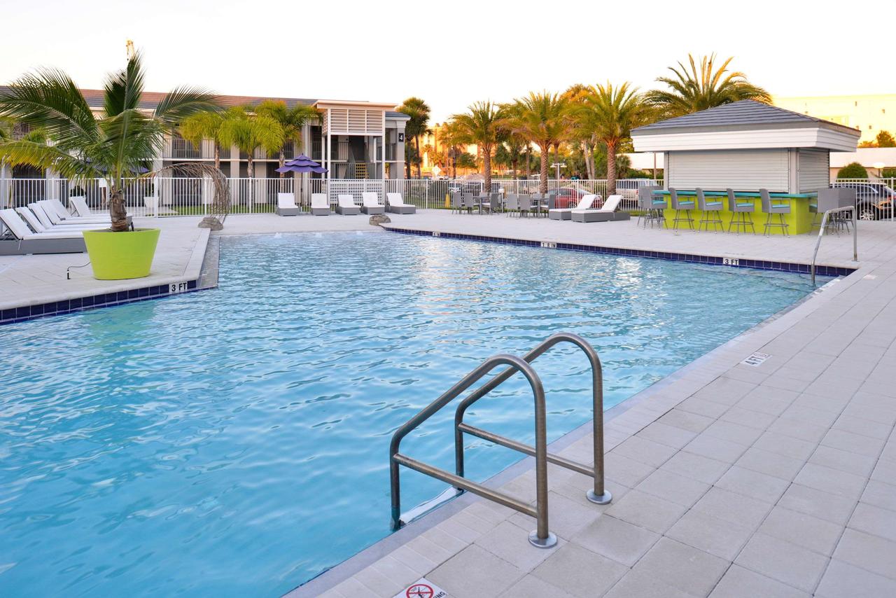 Clarion Inn & Suites Across From Universal Orlando Resort - thumb 32