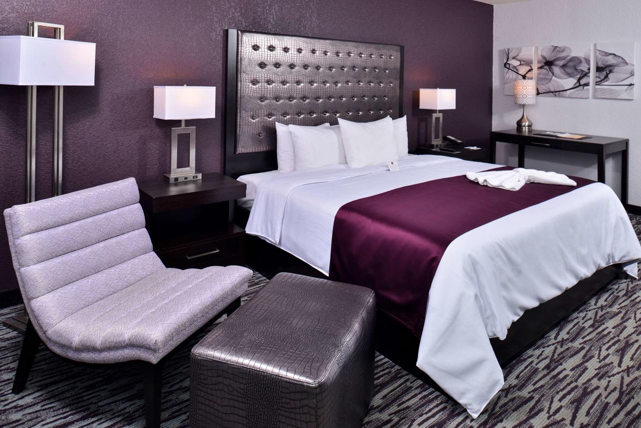 Clarion Inn & Suites Across From Universal Orlando Resort - thumb 5