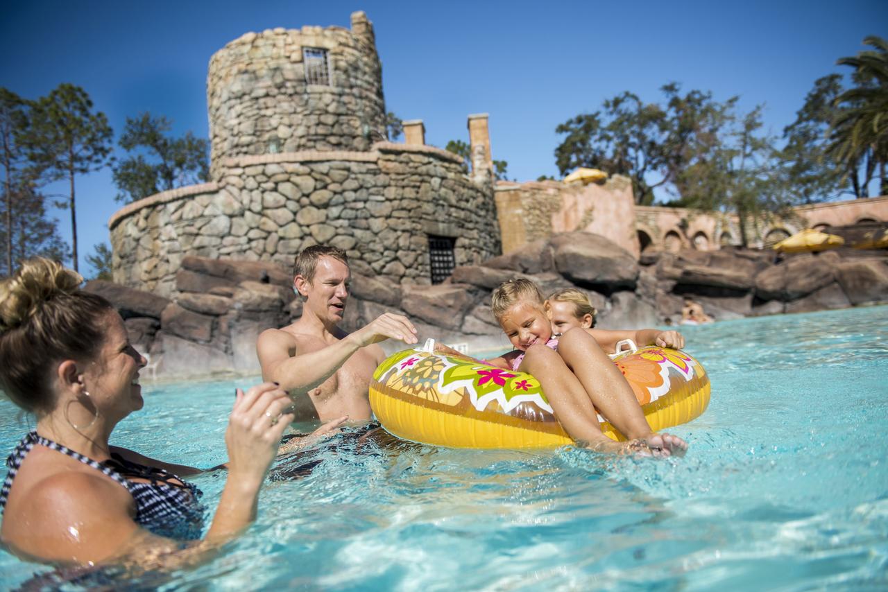 Universal's Loews Portofino Bay Hotel - thumb 6