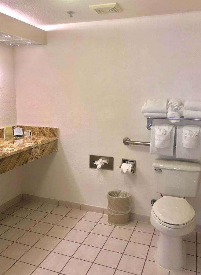 Quality Suites Lake Buena Vista - thumb 29