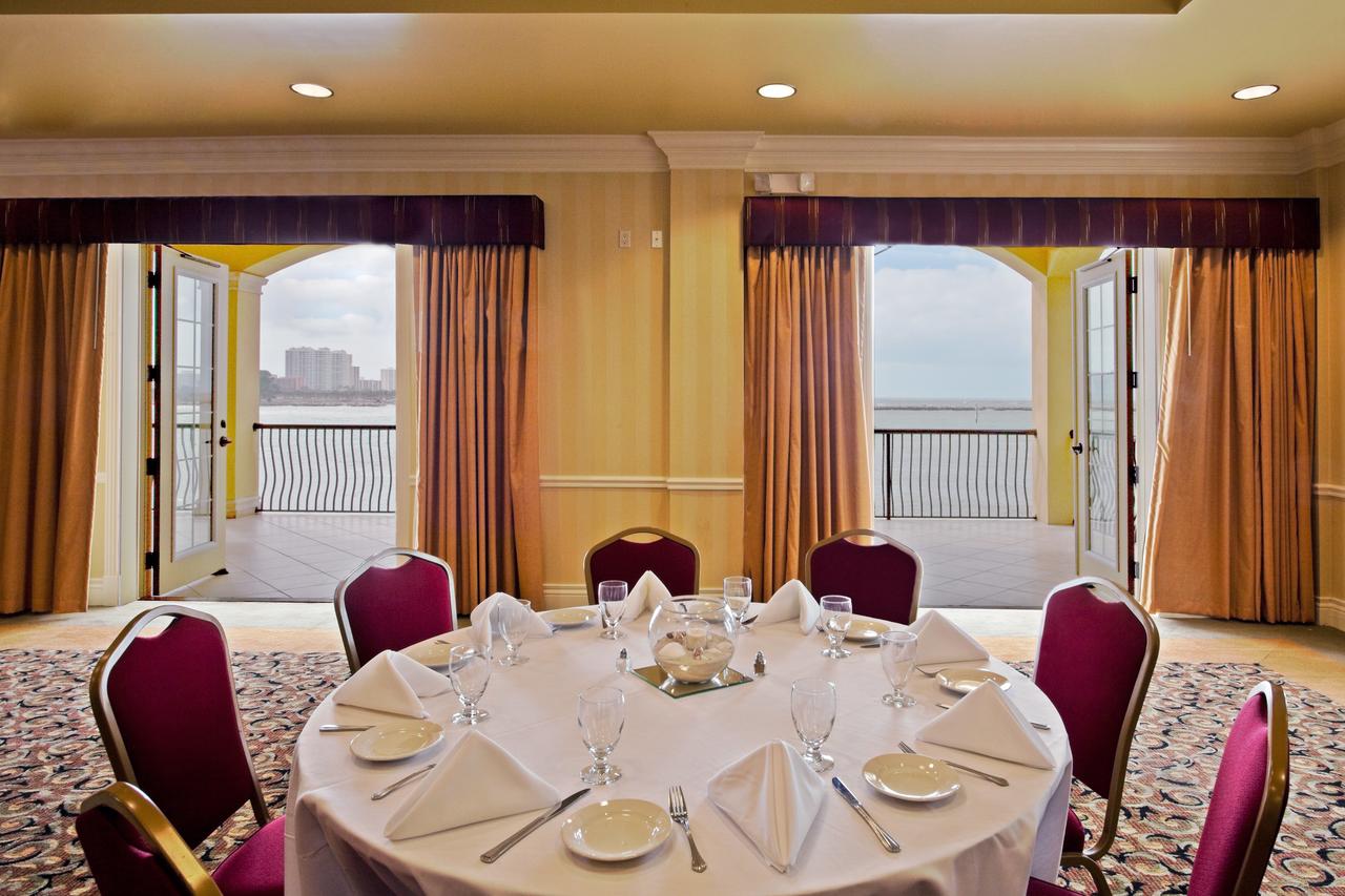 Holiday Inn Hotel & Suites Clearwater Beach - thumb 32