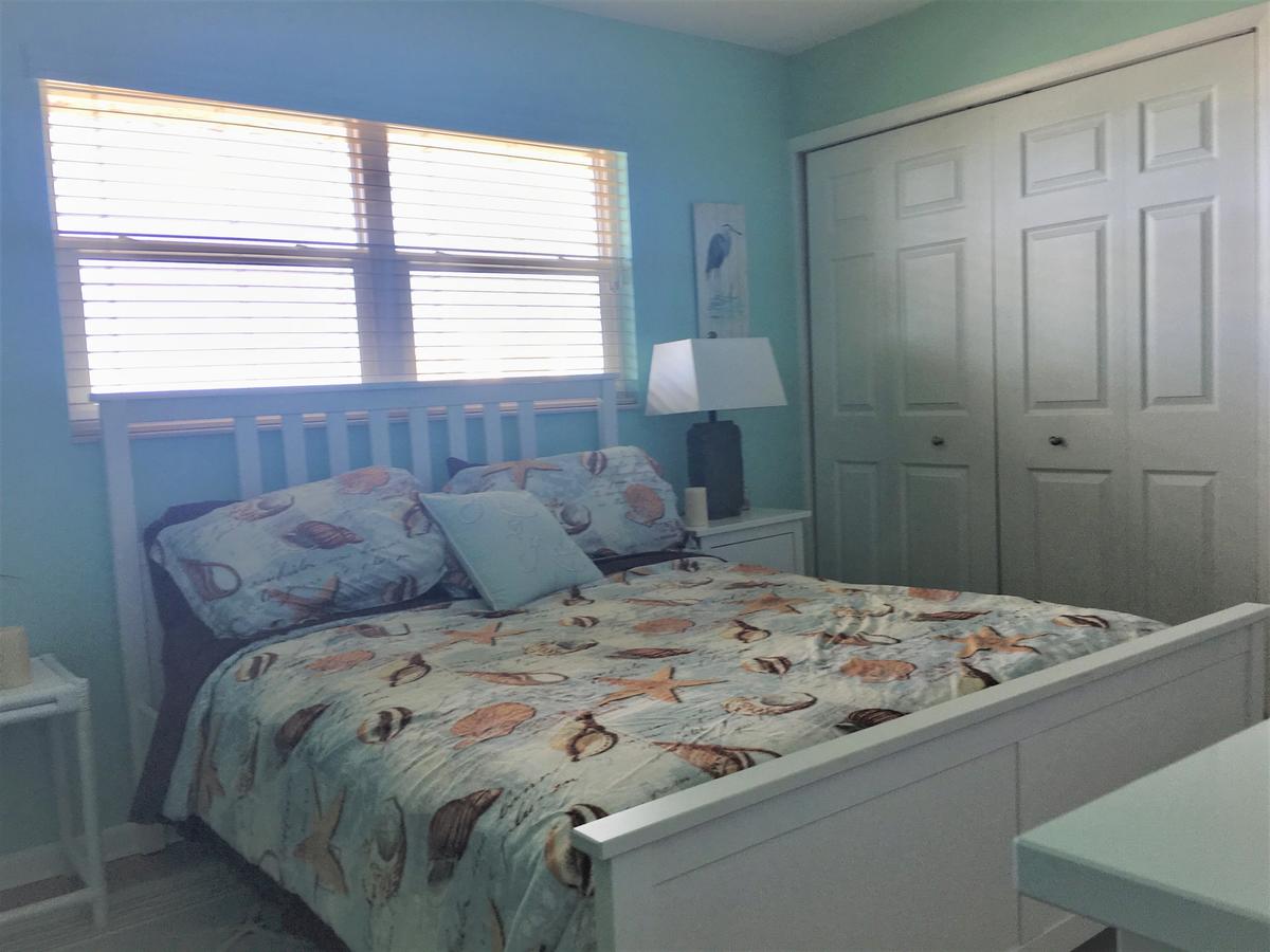 Bayshores Yacht And Tennis Club #616 - thumb 16