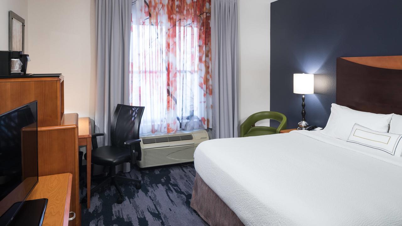 Fairfield Inn Suites By Marriott Orlando At SeaWorld - thumb 10