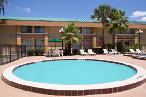 Baymont By Wyndham Florida Mall