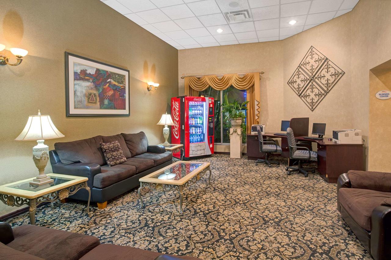 Baymont By Wyndham Florida Mall - thumb 30