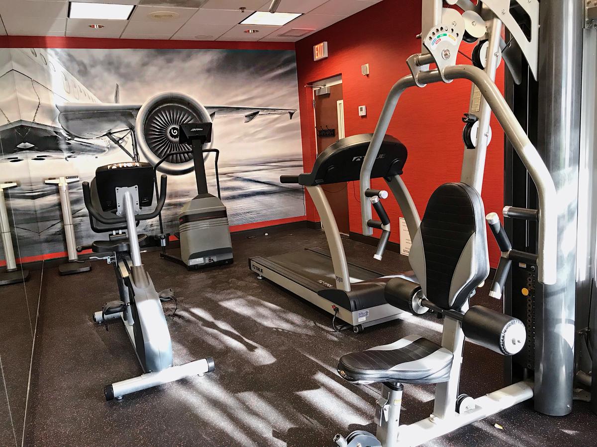 Ramada By Wyndham Suites Orlando Airport - thumb 17