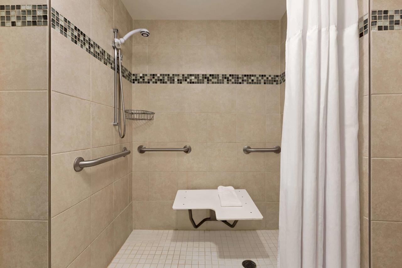 Ramada By Wyndham Suites Orlando Airport - thumb 38