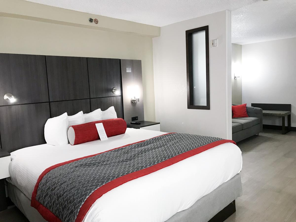 Ramada By Wyndham Suites Orlando Airport - thumb 14