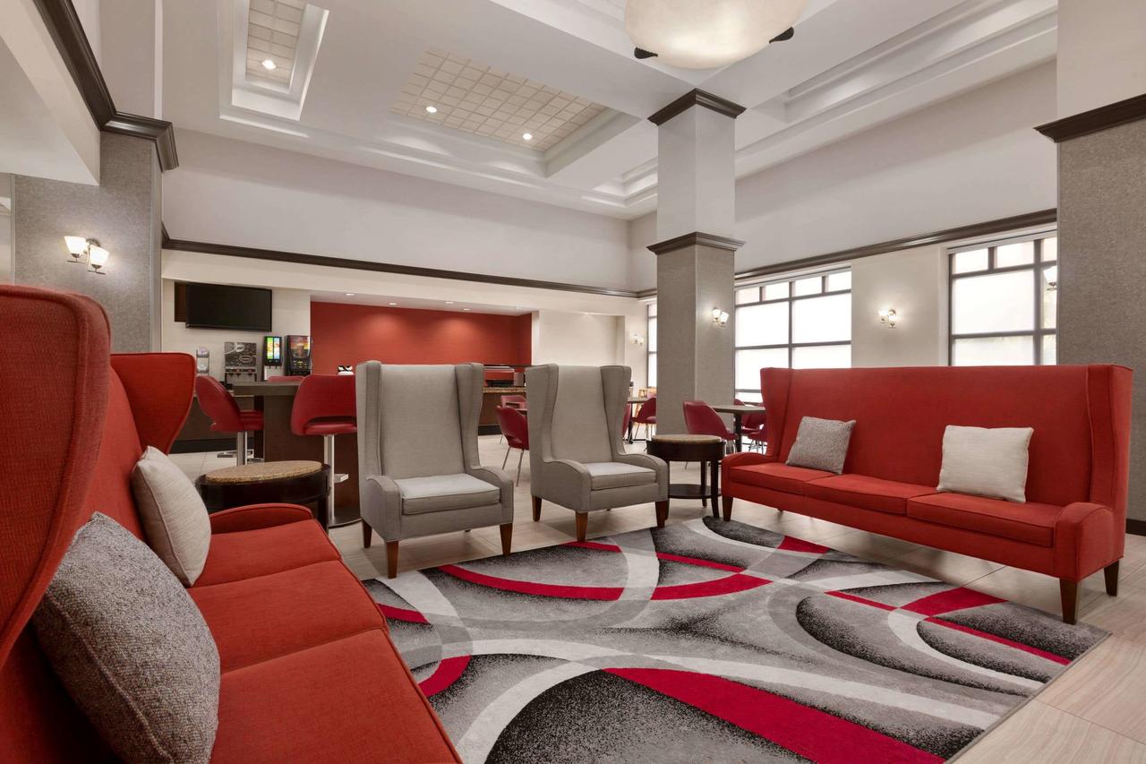 Ramada By Wyndham Suites Orlando Airport - thumb 42
