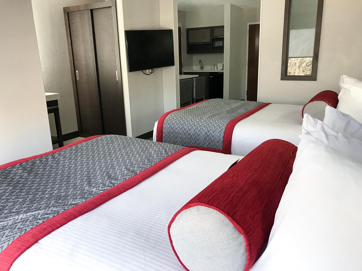 Ramada By Wyndham Suites Orlando Airport - thumb 8