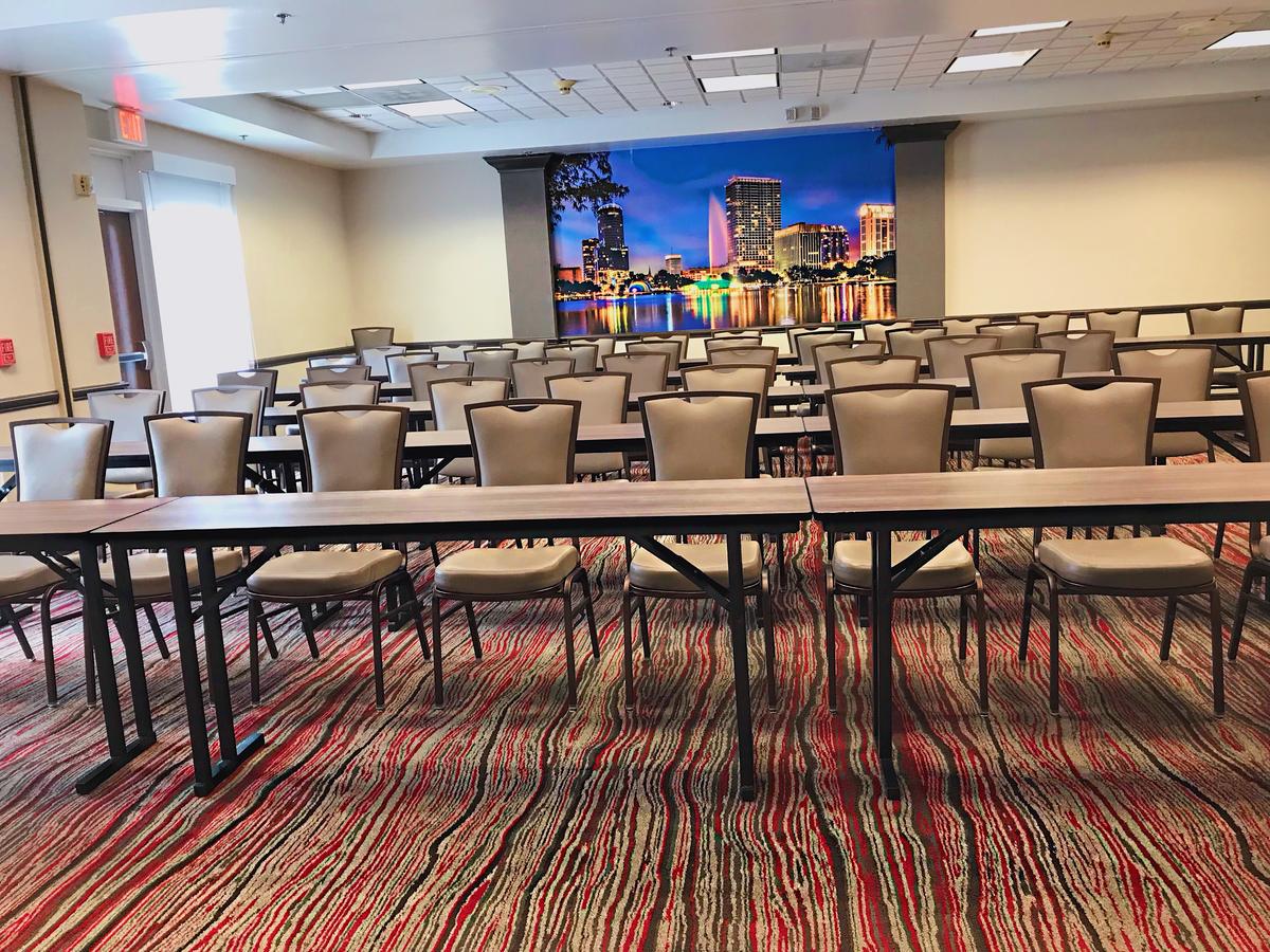 Ramada By Wyndham Suites Orlando Airport - thumb 11