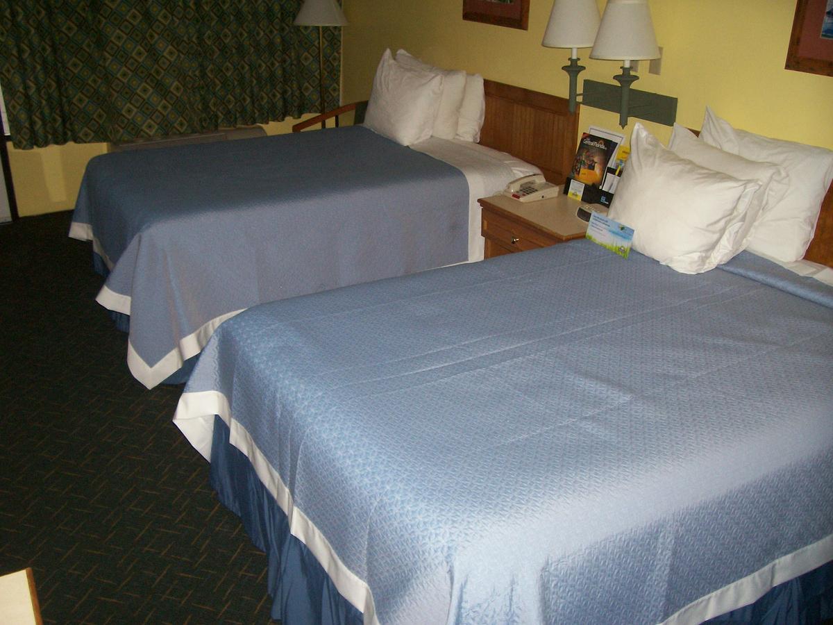 Days Inn & Suites By Wyndham Davenport - thumb 11