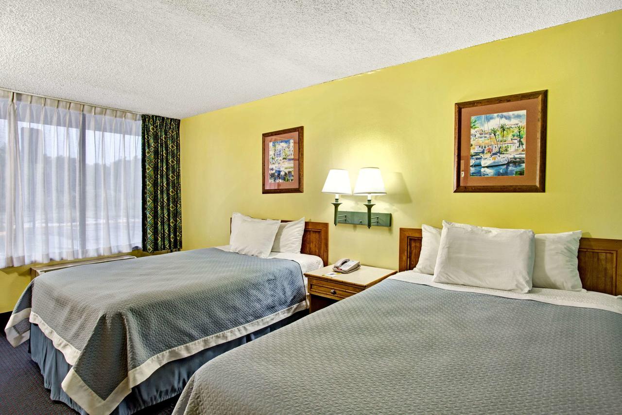 Days Inn & Suites By Wyndham Davenport - thumb 24