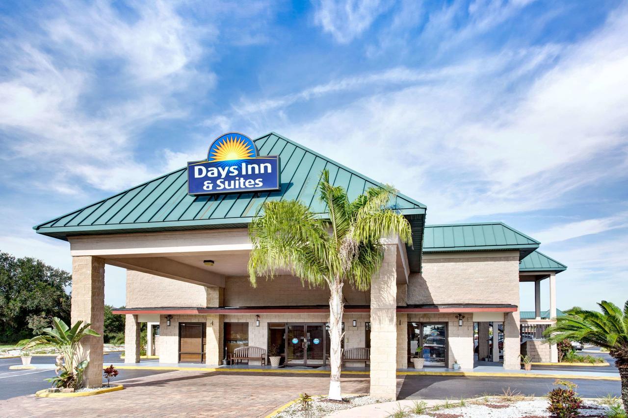 Days Inn & Suites By Wyndham Davenport - thumb 0