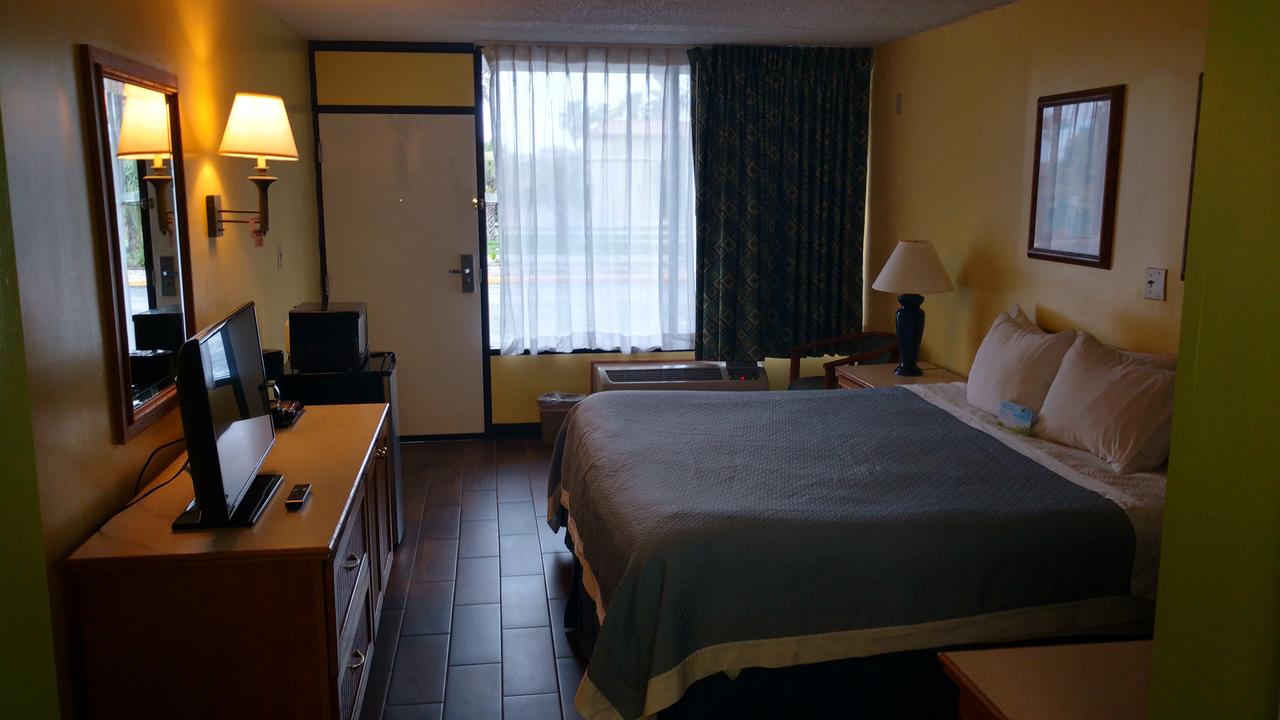 Days Inn & Suites By Wyndham Davenport - thumb 7