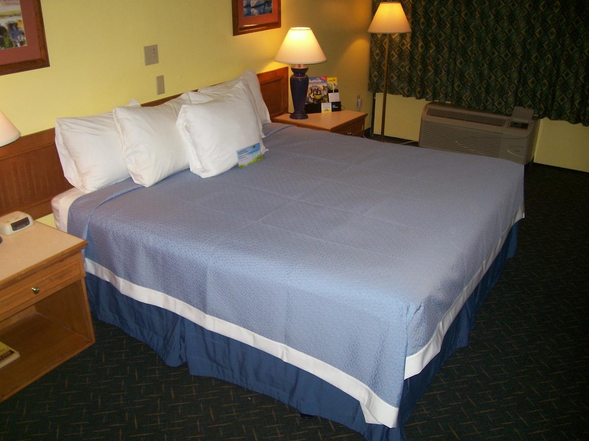 Days Inn & Suites By Wyndham Davenport - thumb 15