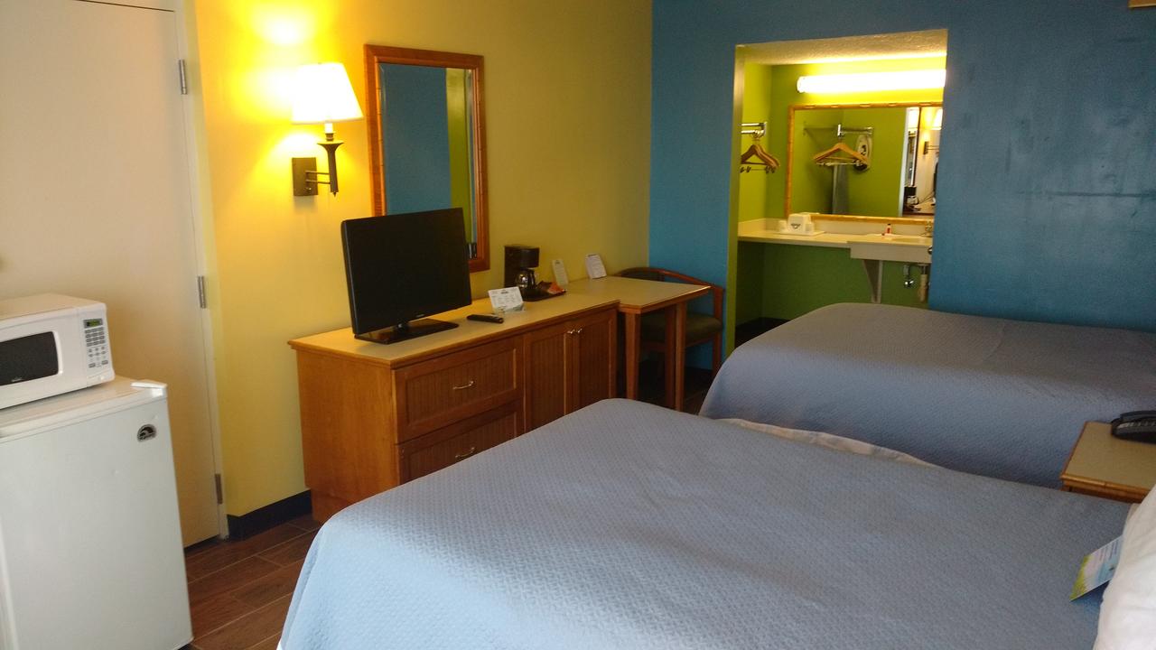 Days Inn & Suites By Wyndham Davenport - thumb 8