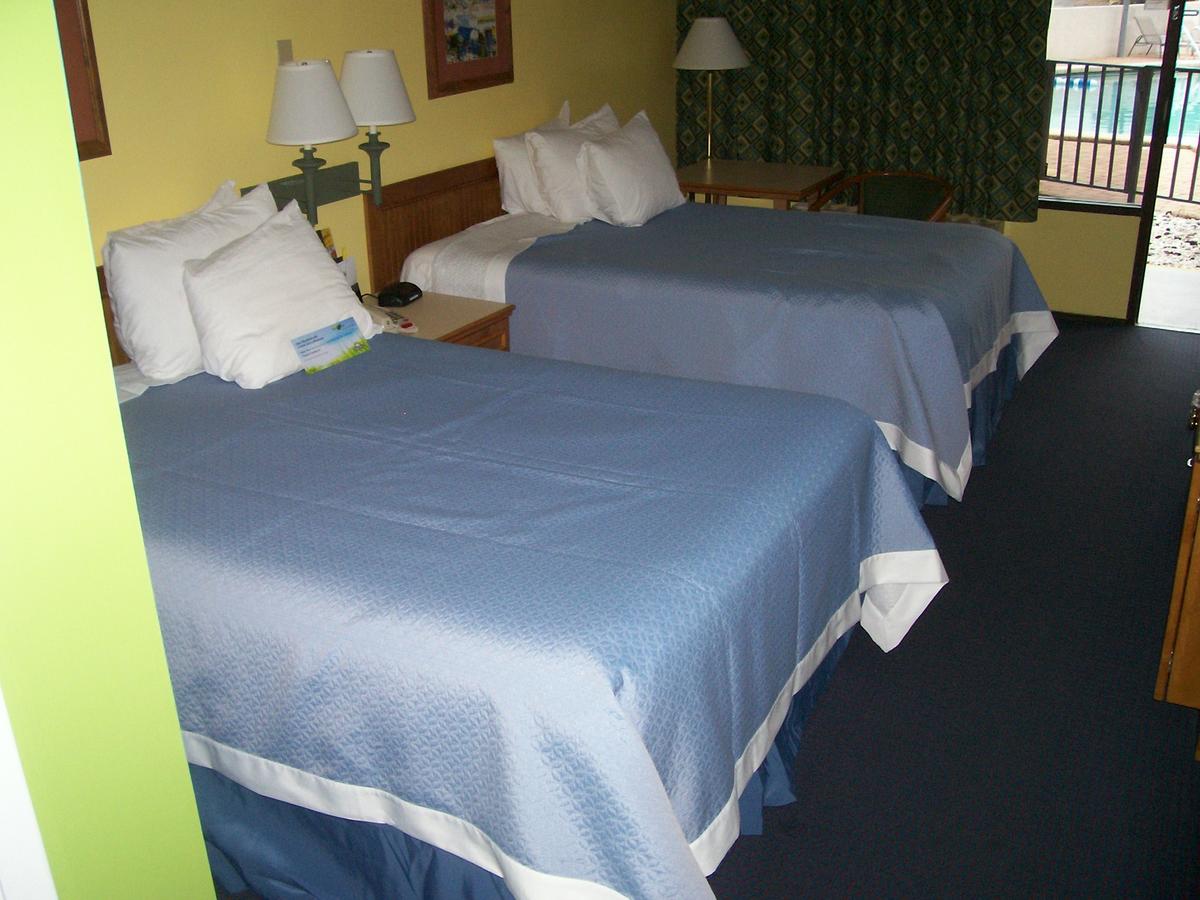 Days Inn & Suites By Wyndham Davenport - thumb 16