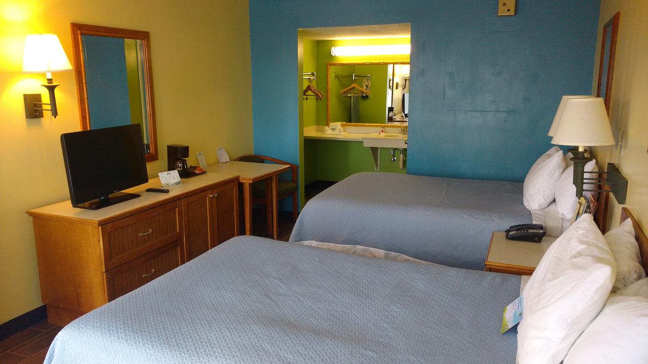 Days Inn & Suites By Wyndham Davenport - thumb 10