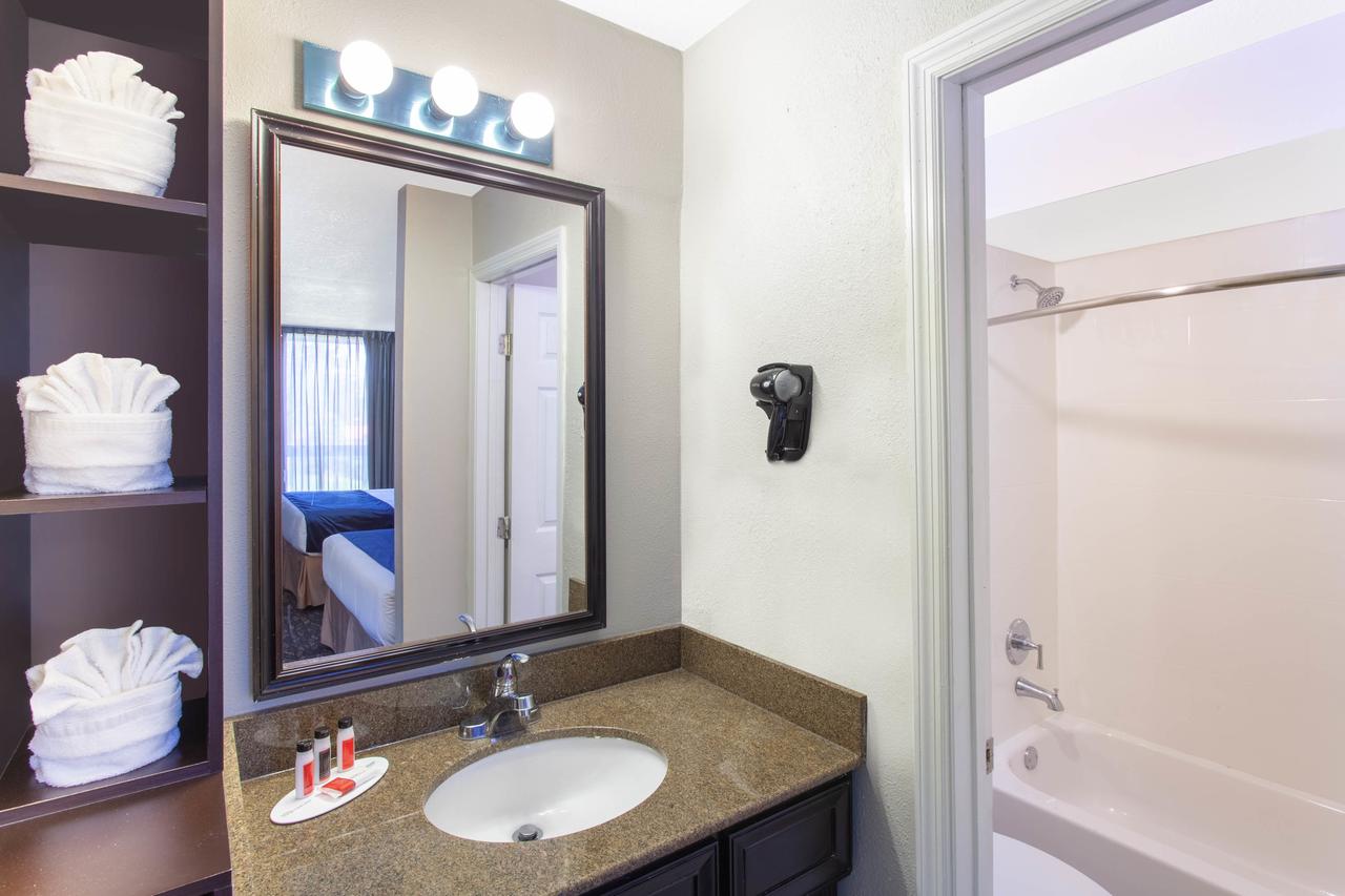 Baymont By Wyndham Orlando Universal Blvd - thumb 2
