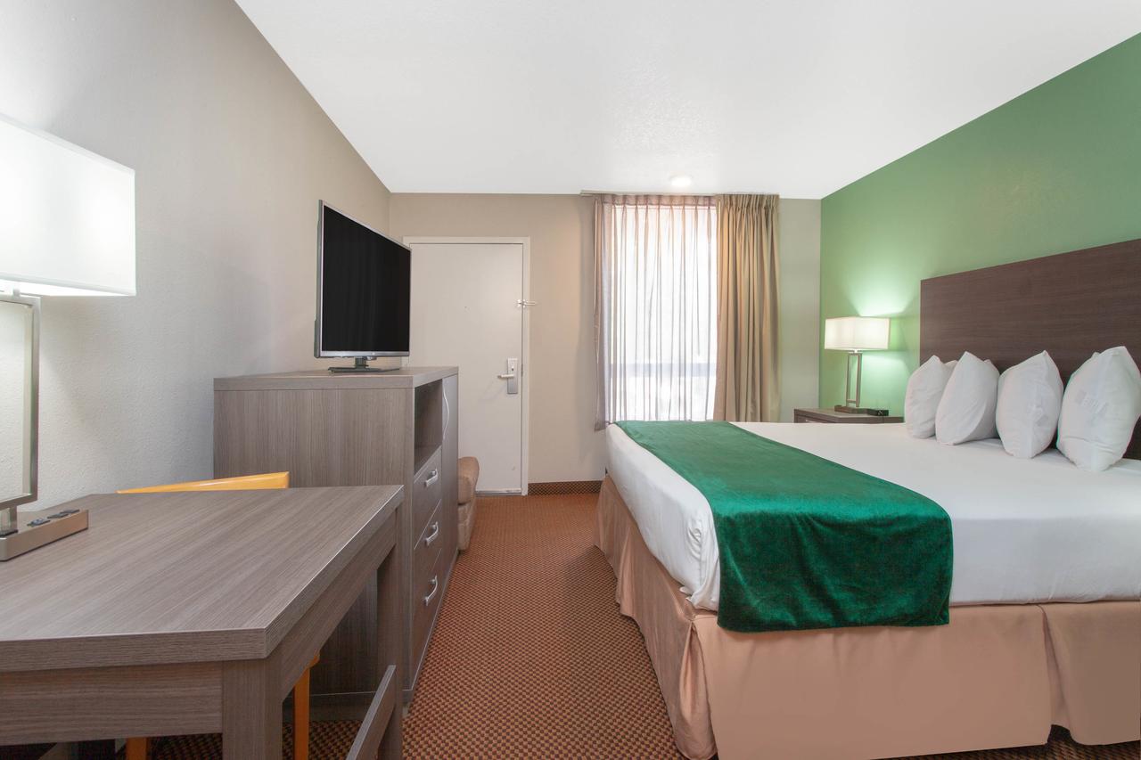 Baymont By Wyndham Orlando Universal Blvd - thumb 1
