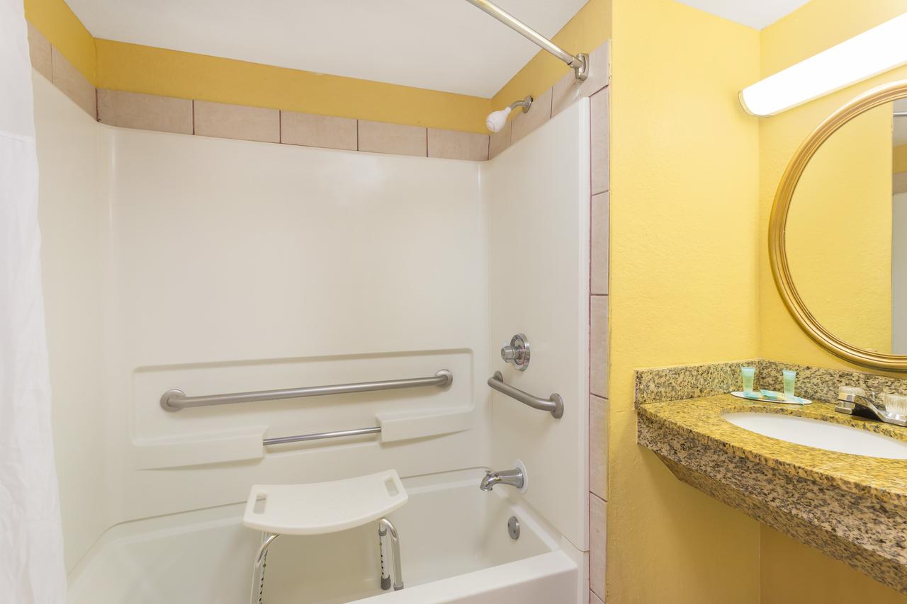Days Inn By Wyndham Orlando/International Drive - thumb 14
