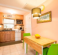 1 Bedroom - Flamingo Cottage Pets Waterfront District - Orlando Tourists