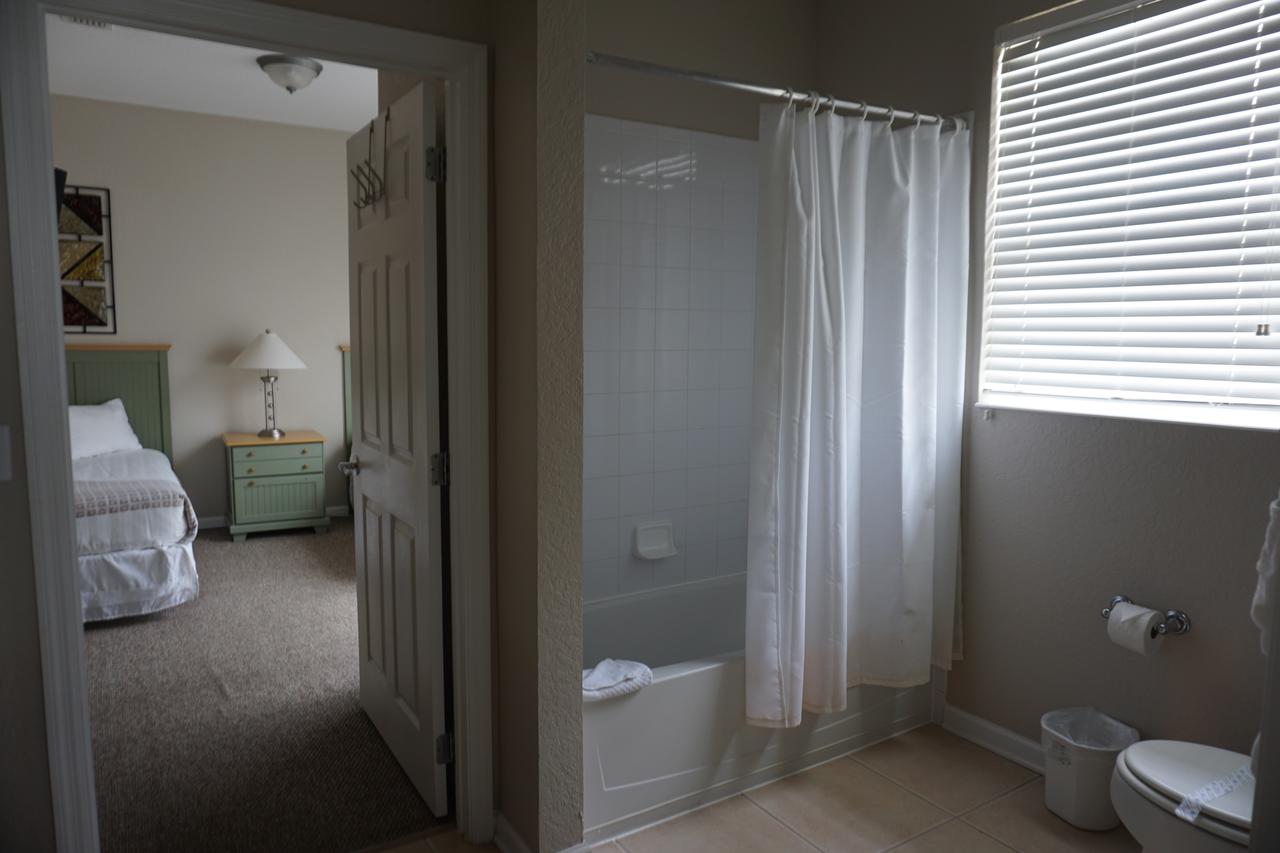 Universal Studios Area Apartment - thumb 8