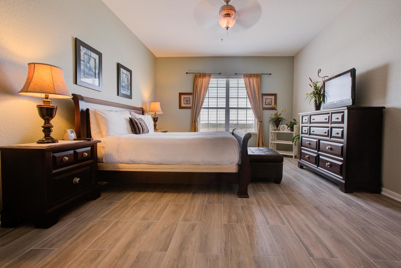 Lakeview Executive Penthouse - thumb 40