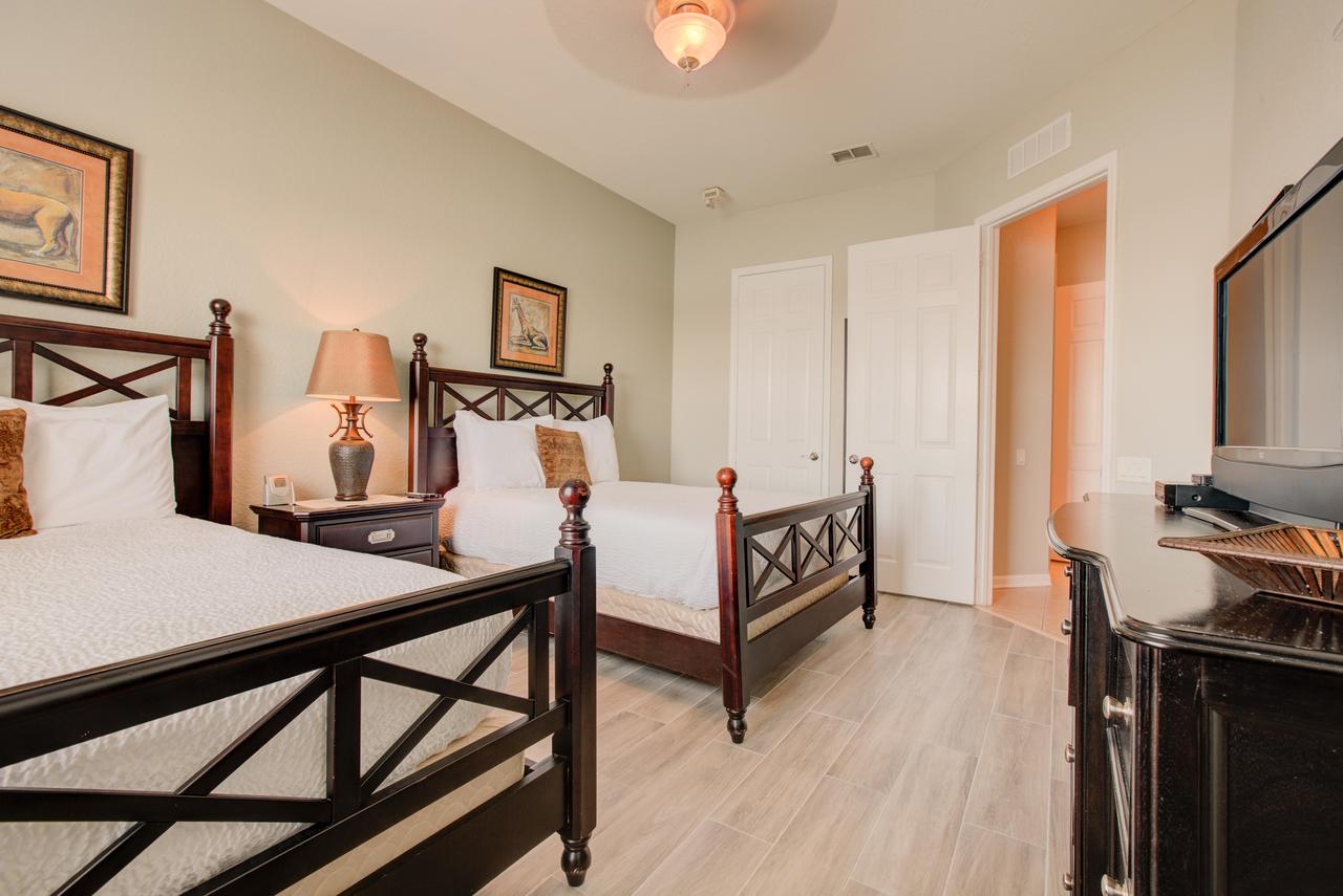 Lakeview Executive Penthouse - thumb 31