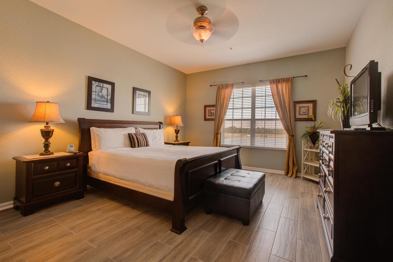 Lakeview Executive Penthouse - thumb 7