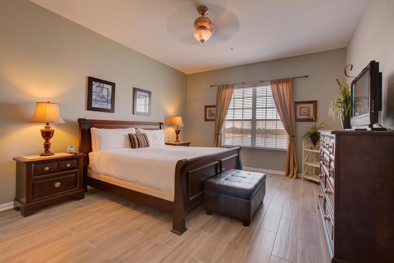 Lakeview Executive Penthouse - thumb 19