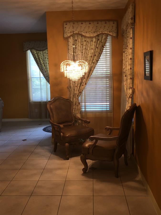 Orlando Centrally Located Luxury Home With Pool! - thumb 19