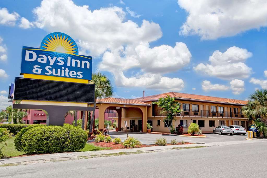 Days Inn & Suites Orlando/UCF Area