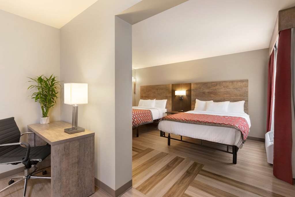 Days Inn & Suites By Wyndham - thumb 11