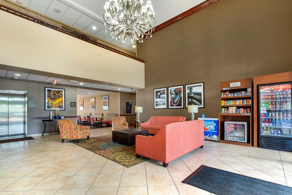 Comfort Suites - thumb 4