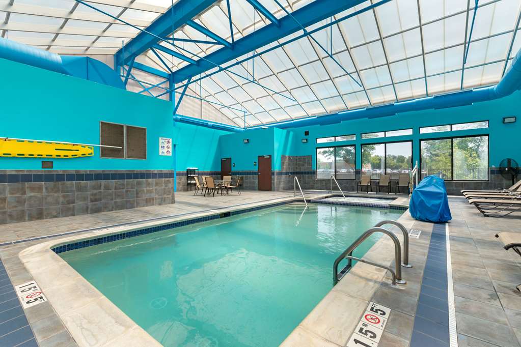 Comfort Suites - thumb 8