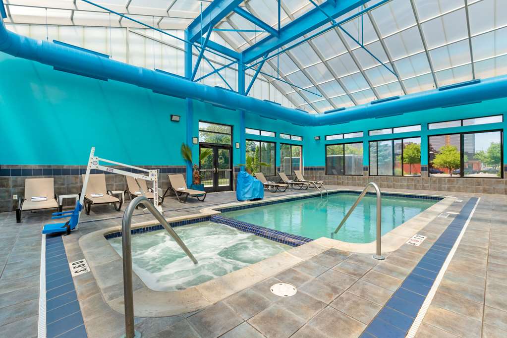 Comfort Suites - thumb 9