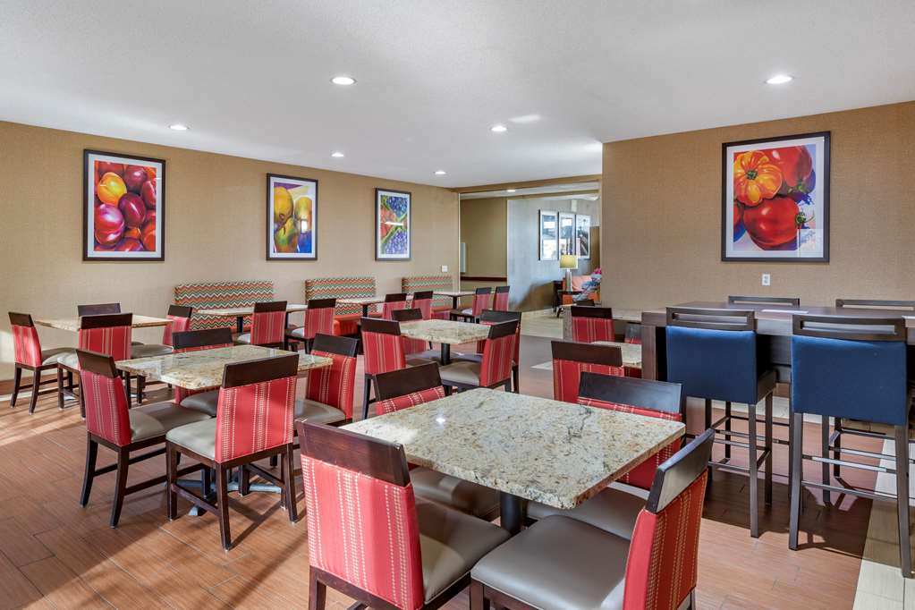 Comfort Suites - thumb 14