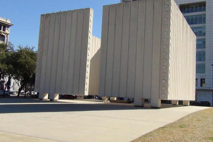 Dallas And JFK Full-Day Tour With Sixth Floor Museum And Oswald Rooming House - thumb 3