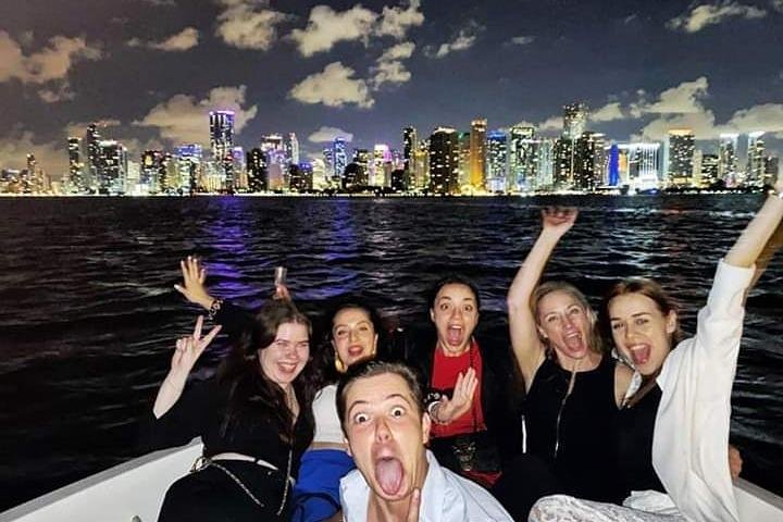 Miami Private Evening Boat Tour Including Champagne - thumb 4
