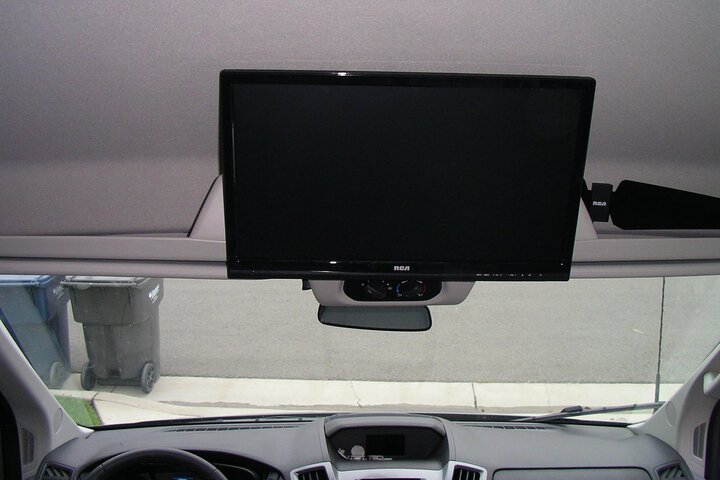 Muir Woods Express By Deluxe Comfort Van - thumb 5