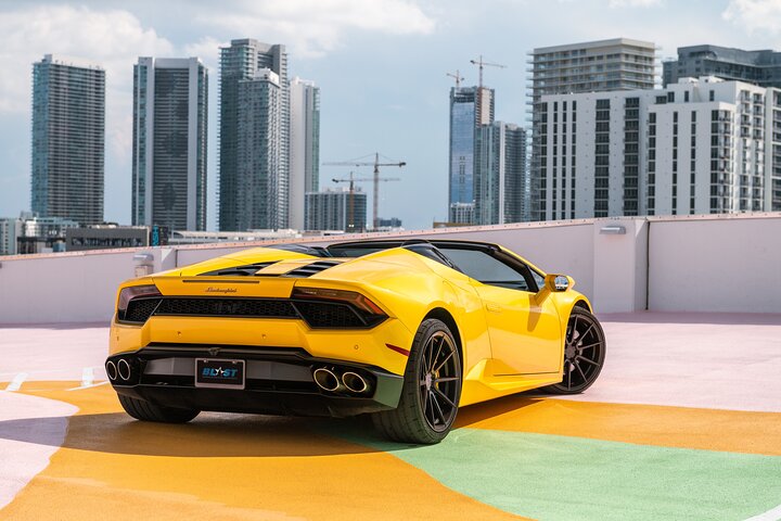 Lamborghini HuracÃ¡n Spyder - Supercar Driving Experience In Orlando, FL