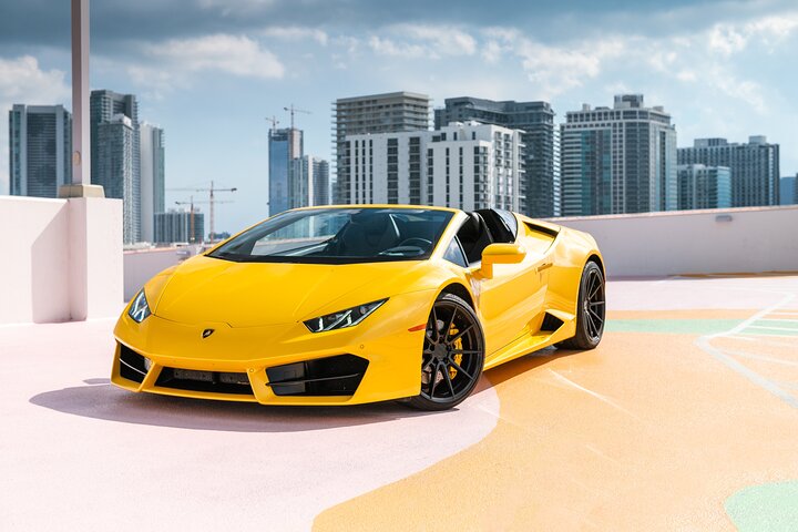 Lamborghini HuracÃ¡n Spyder - Supercar Driving Experience In Orlando, FL - thumb 2