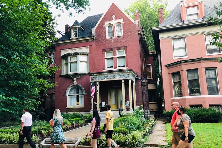 Old Louisville Ghost Tour As Recommended By The New York Times - thumb 4
