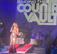 Raiding the Country Vault - Orlando Tourists
