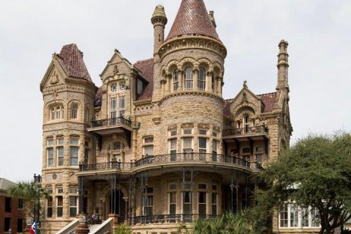 Historic Port, Pirates And Architecture Bus Tour - thumb 2