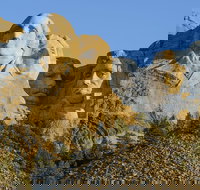 Mount Rushmore and Black Hills Bus Tour with Live Commentary - Orlando Tourists